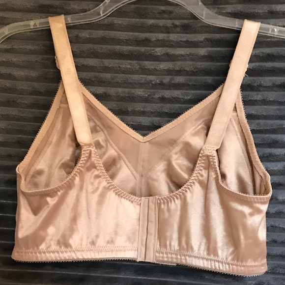 Bali Bra NWOT 42 DD Beige Underwire Free - Picture 5 of 9